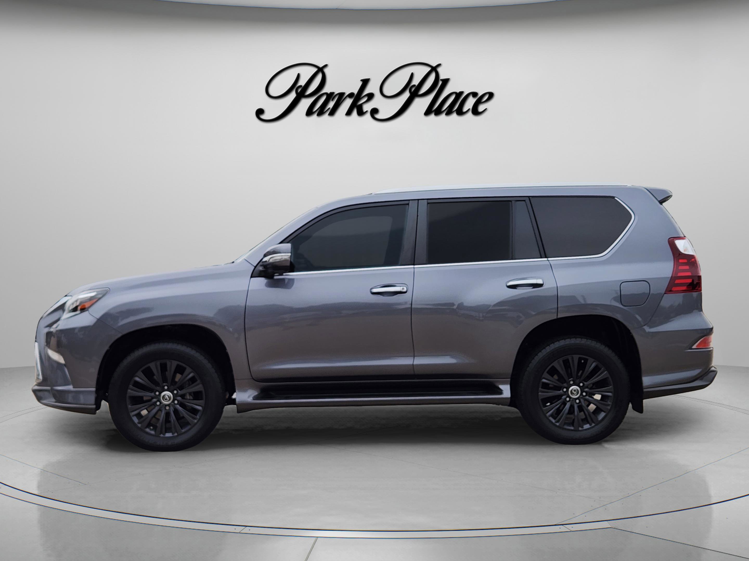 Used 2022 Lexus GX 460 Luxury w/ Sport Design Package AWD/4WD image 2