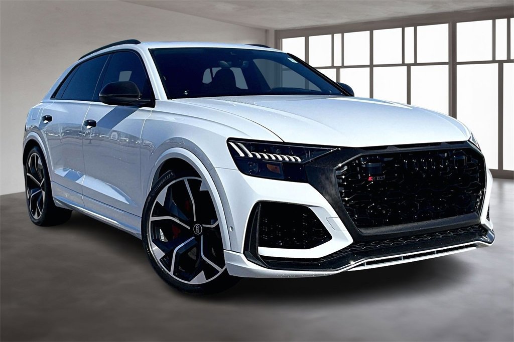 Used 2023 Audi RS Q8 w/ Black Optic Package image 11