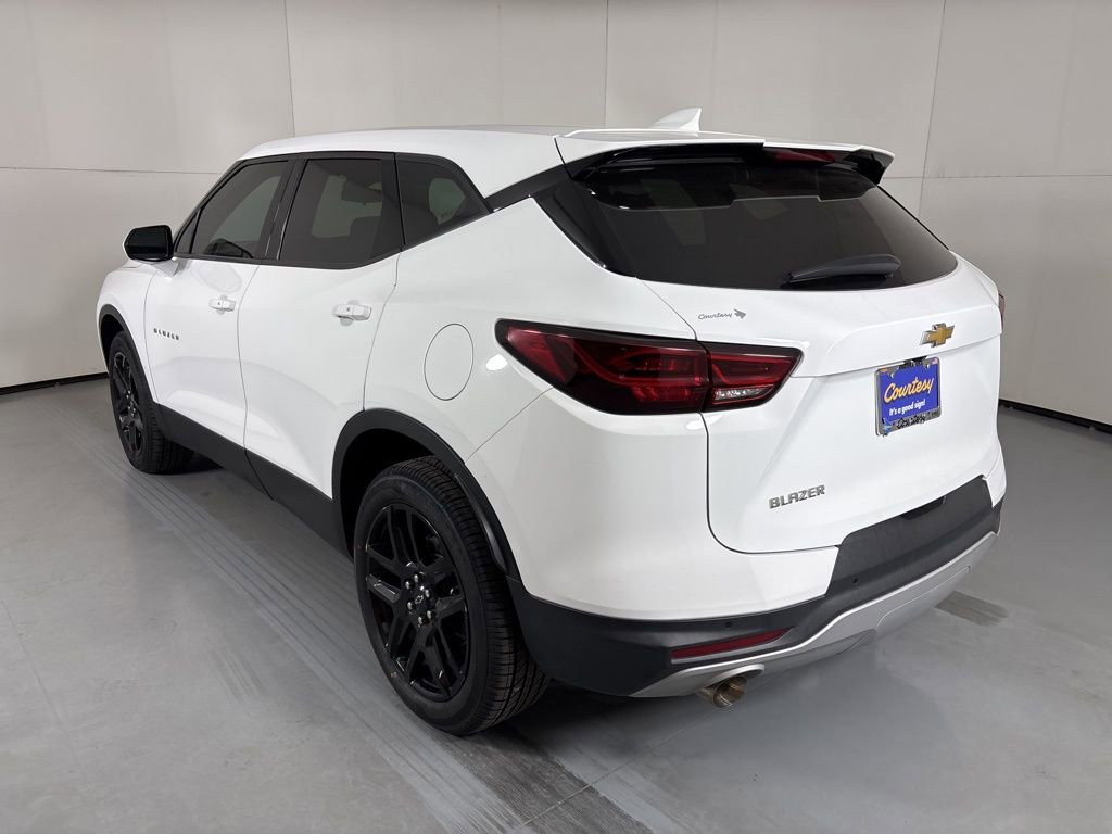 Used 2023 Chevrolet Blazer LT w/ Driver Confidence Package FWD image 7