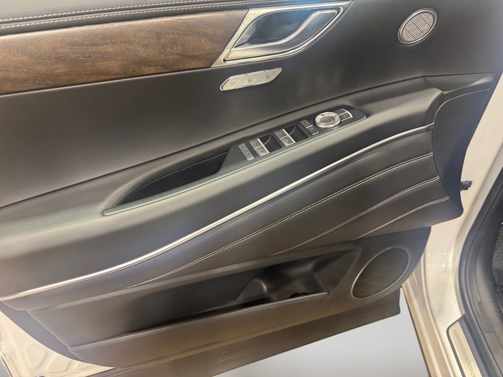 Used 2026 Genesis GV80 2.5T Select AWD/4WD image 15
