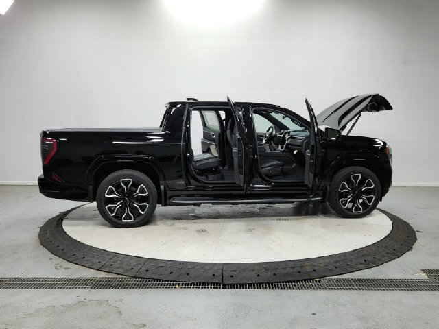 New 2026 GMC Sierra EV Denali AWD/4WD image 17