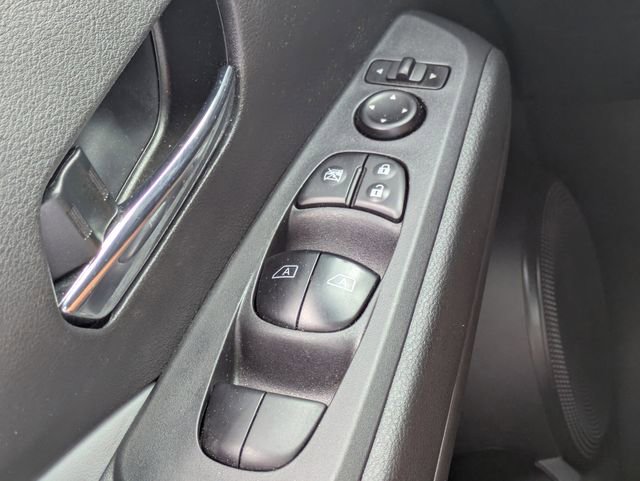 Used 2024 Nissan Kicks SR w/ SR Premium Package image 24