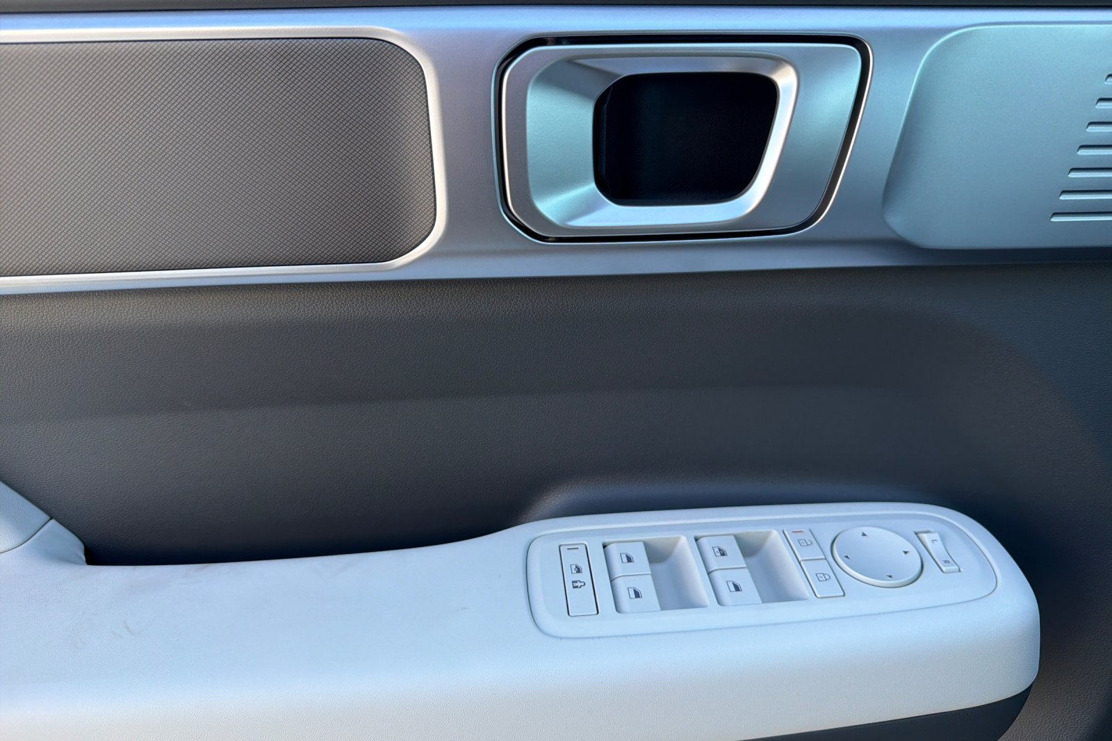 New 2026 Hyundai Santa Fe SE FWD image 12