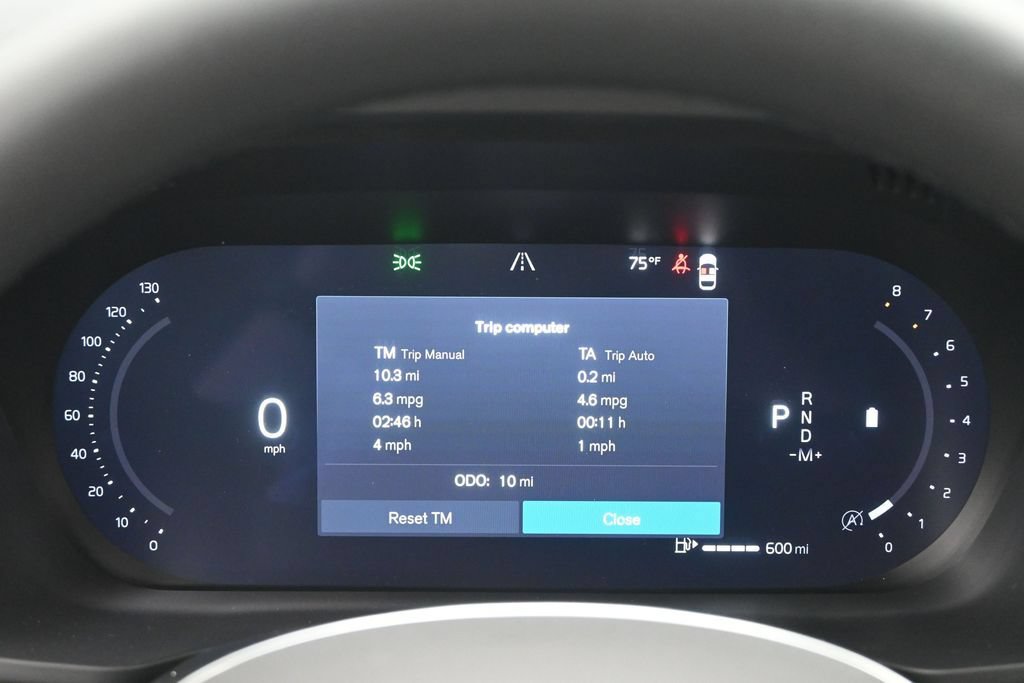 New 2026 Volvo XC60 B5 Plus w/ Climate Package AWD/4WD image 9