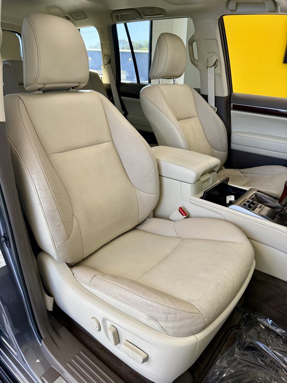 Used 2016 Lexus GX 460 w/ Premium Package AWD/4WD image 16