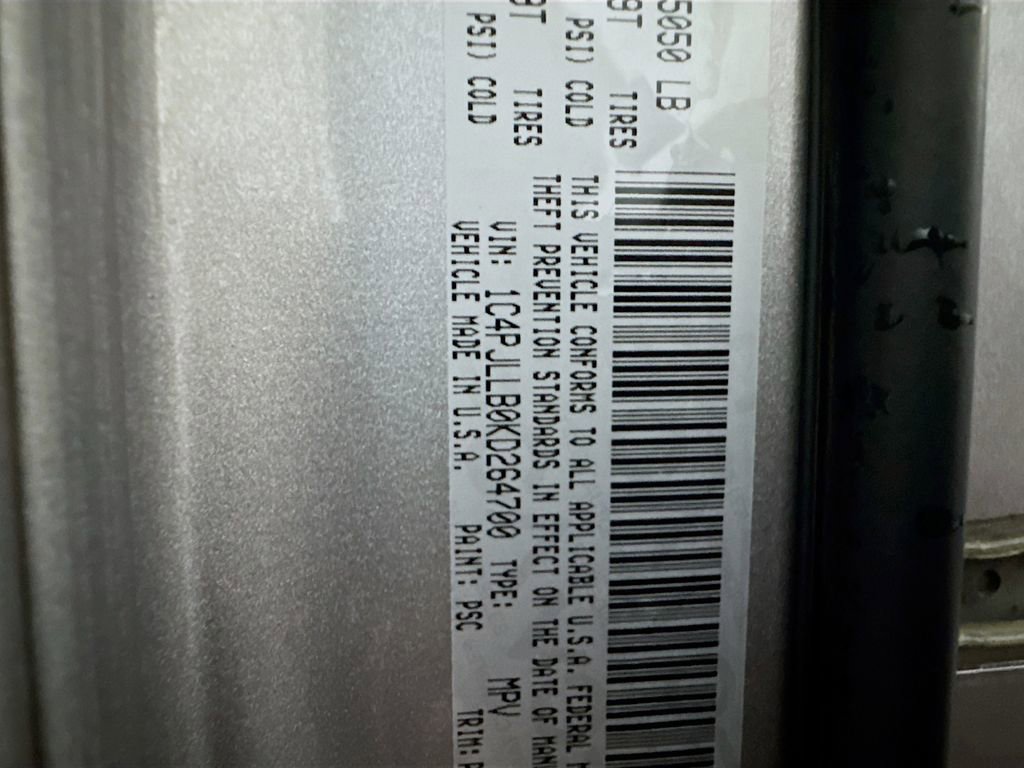 Used 2019 Jeep Cherokee Latitude Plus w/ Comfort/Convenience Group image 29