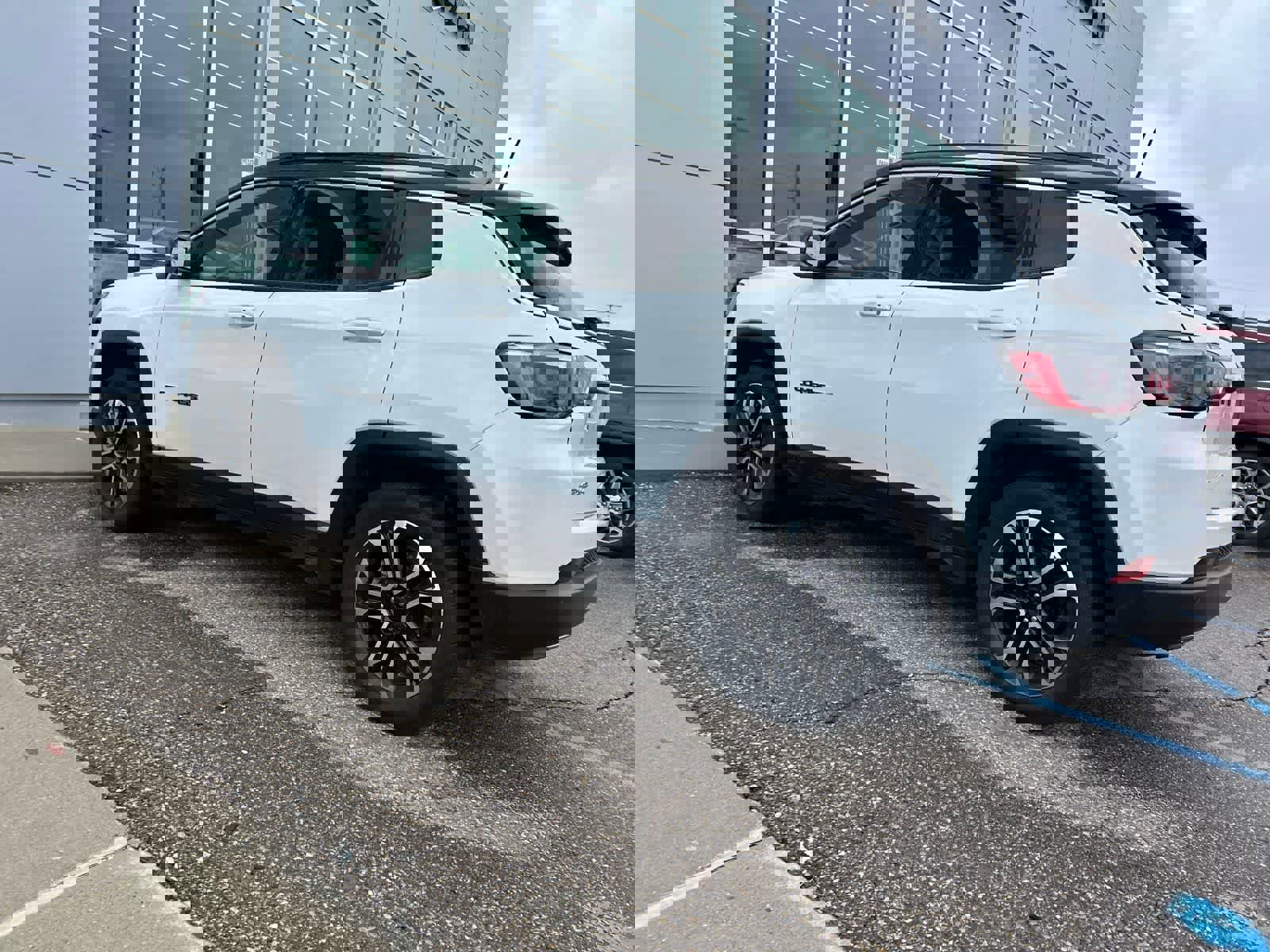 Used 2023 Jeep Compass Limited image 24