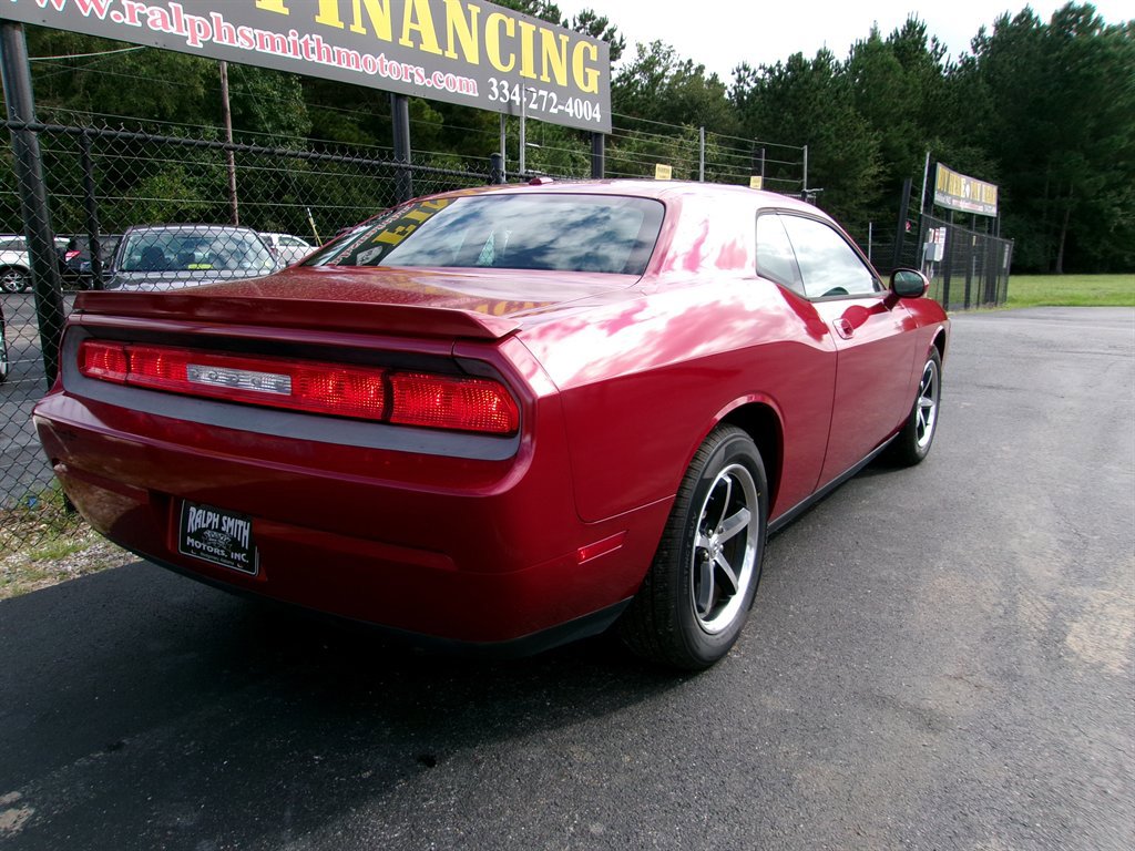 Used 2010 Dodge Challenger SE image 7