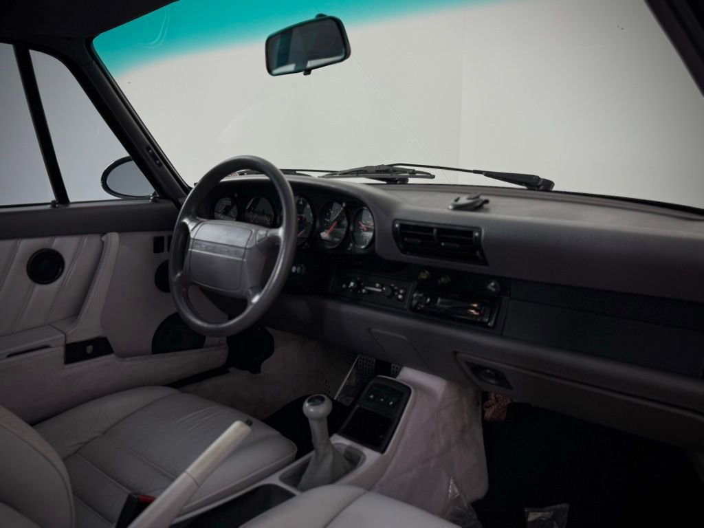 Used 1991 Porsche 911 Turbo image 21