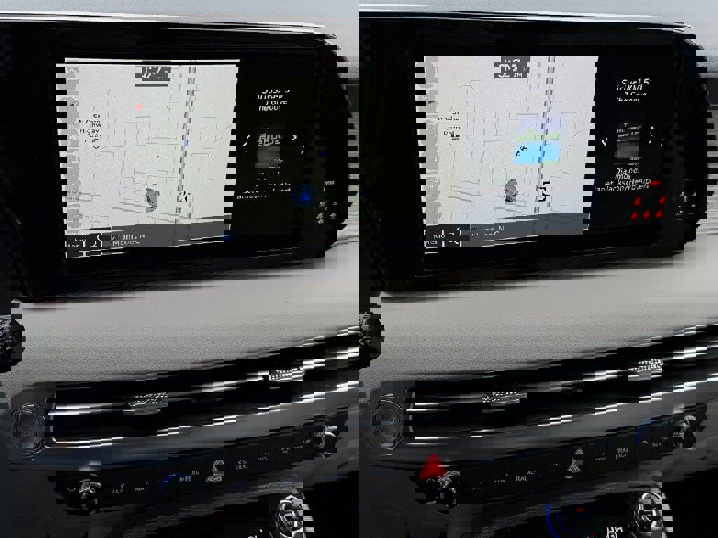 Used 2024 Hyundai Palisade Calligraphy image 15