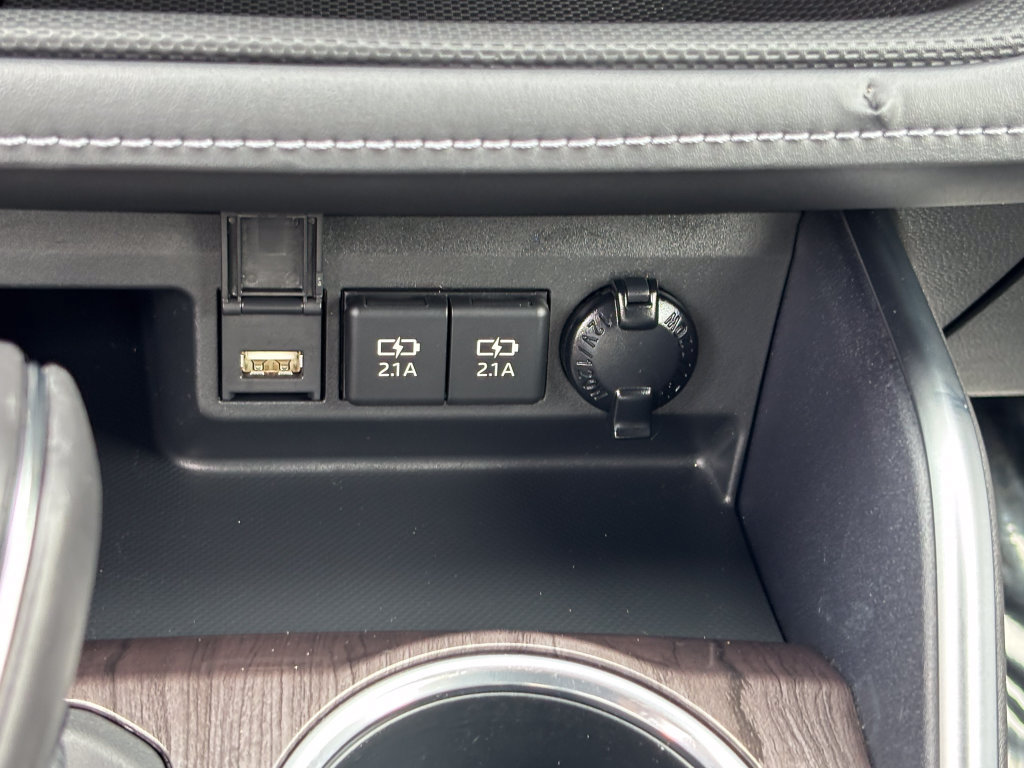 Certified 2021 Toyota Highlander Platinum AWD/4WD image 42