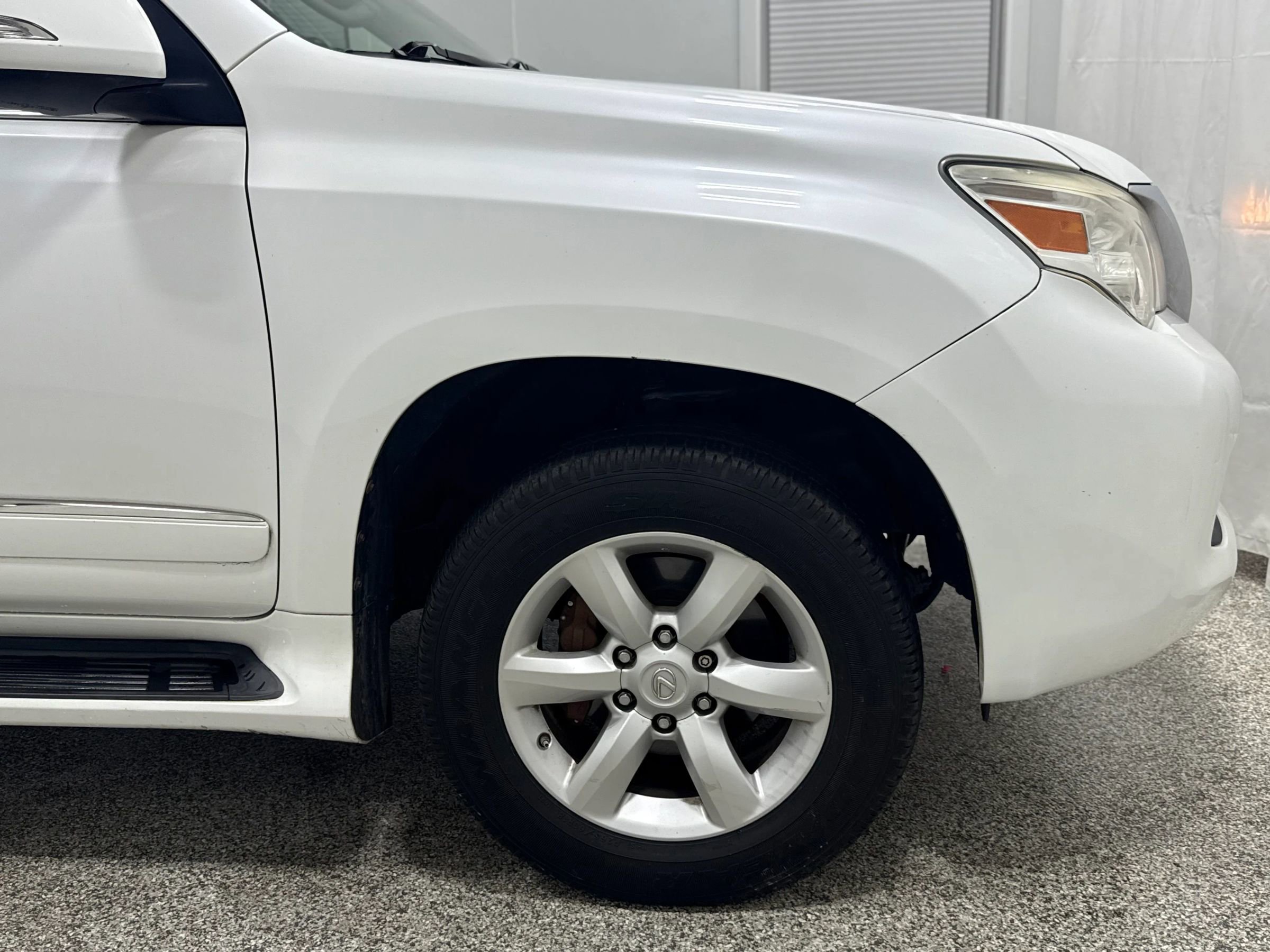 Used 2013 Lexus GX 460 image 40