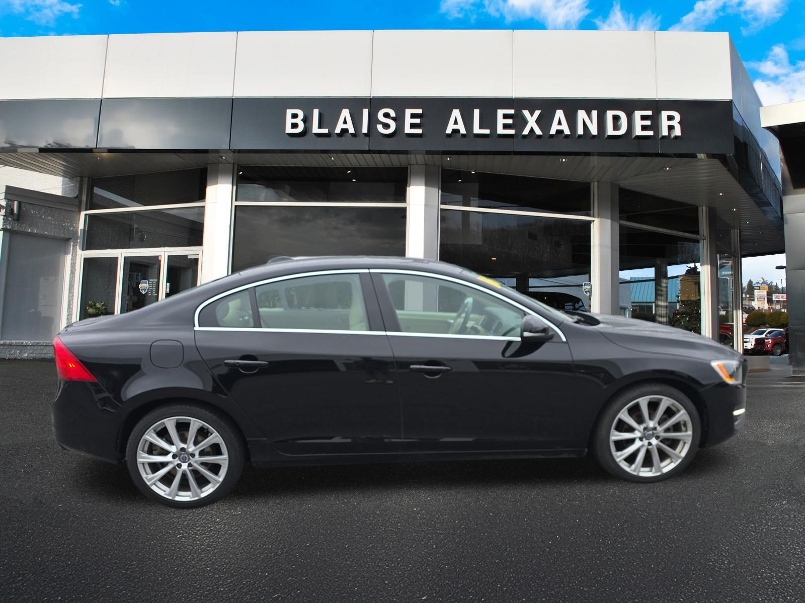 Used 2016 Volvo S60 T5 Inscription Platinum FWD image 2