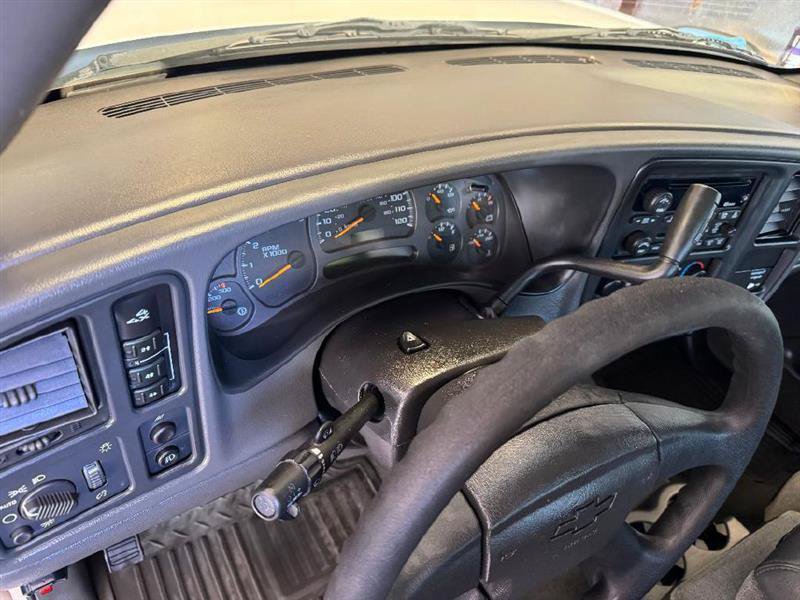 Used 2003 Chevrolet Silverado 2500 LS w/ Skid Plate Package AWD/4WD image 37