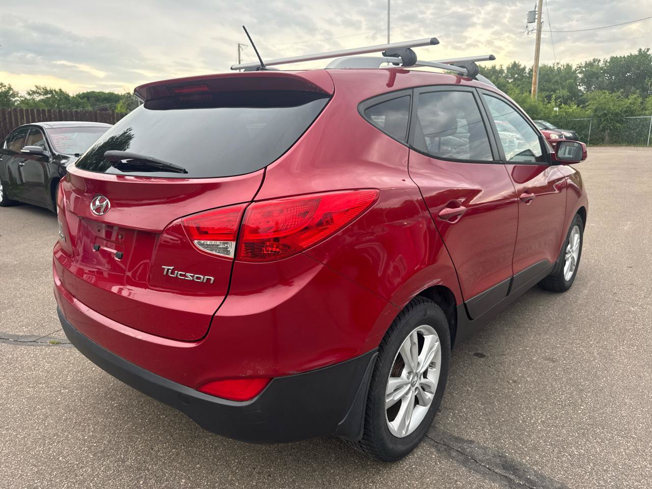 Used 2011 Hyundai Tucson GLS w/ Navigation Pkg 2 FWD image 5