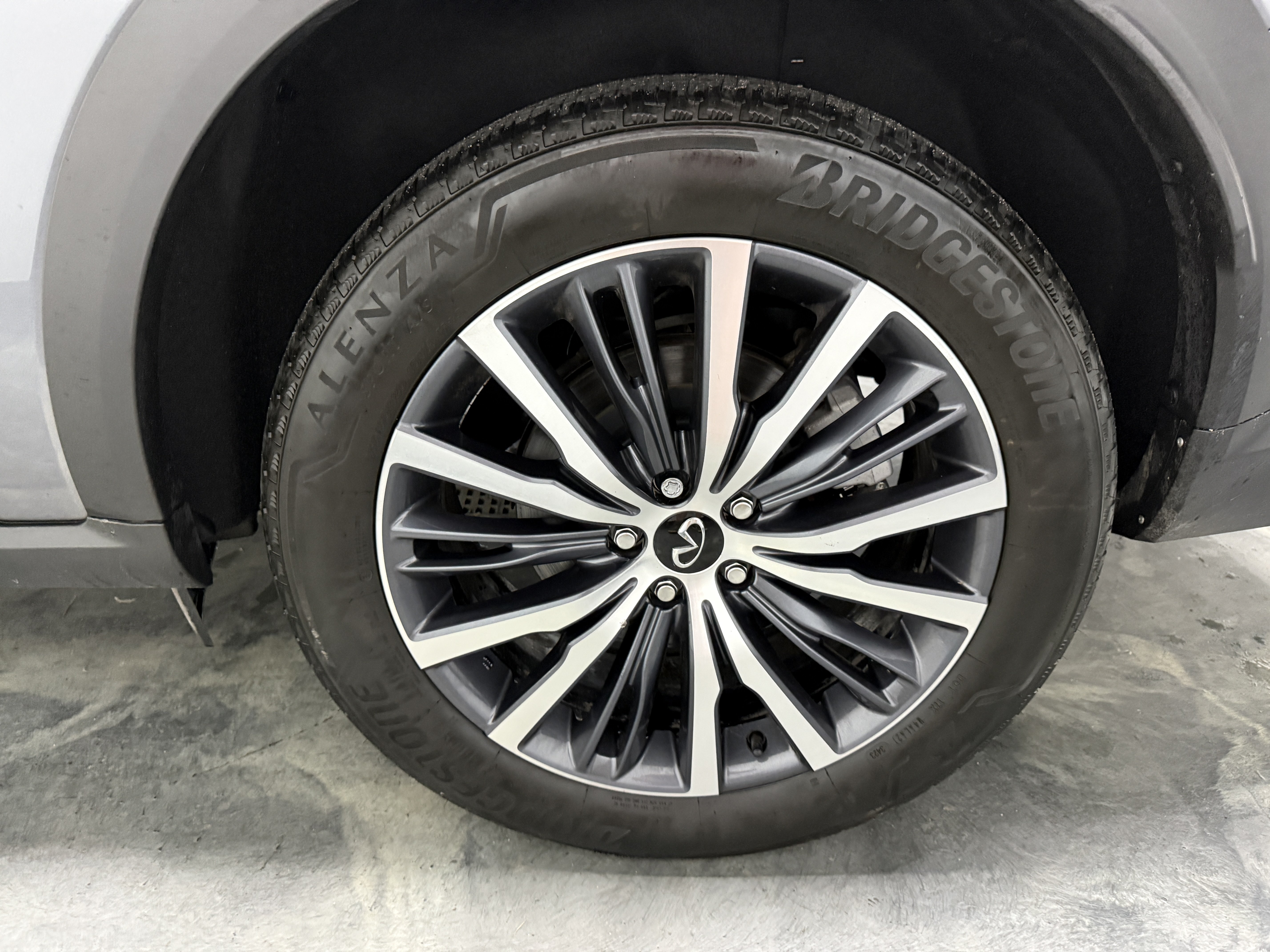Used 2024 INFINITI QX60 Sensory AWD/4WD image 25
