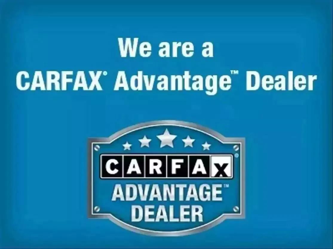 Used 2015 Jeep Wrangler Unlimited Sahara w/ Connectivity Group image 12