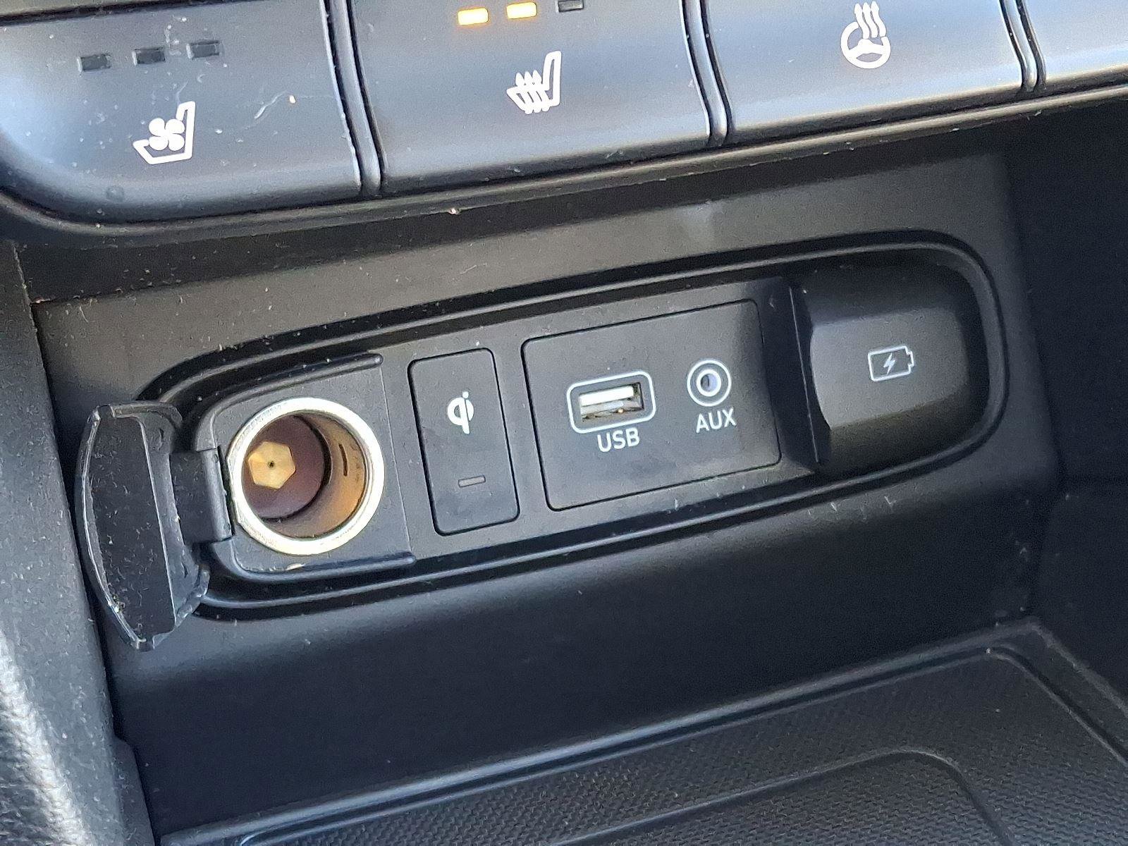 Used 2020 Hyundai Santa Fe Limited image 24