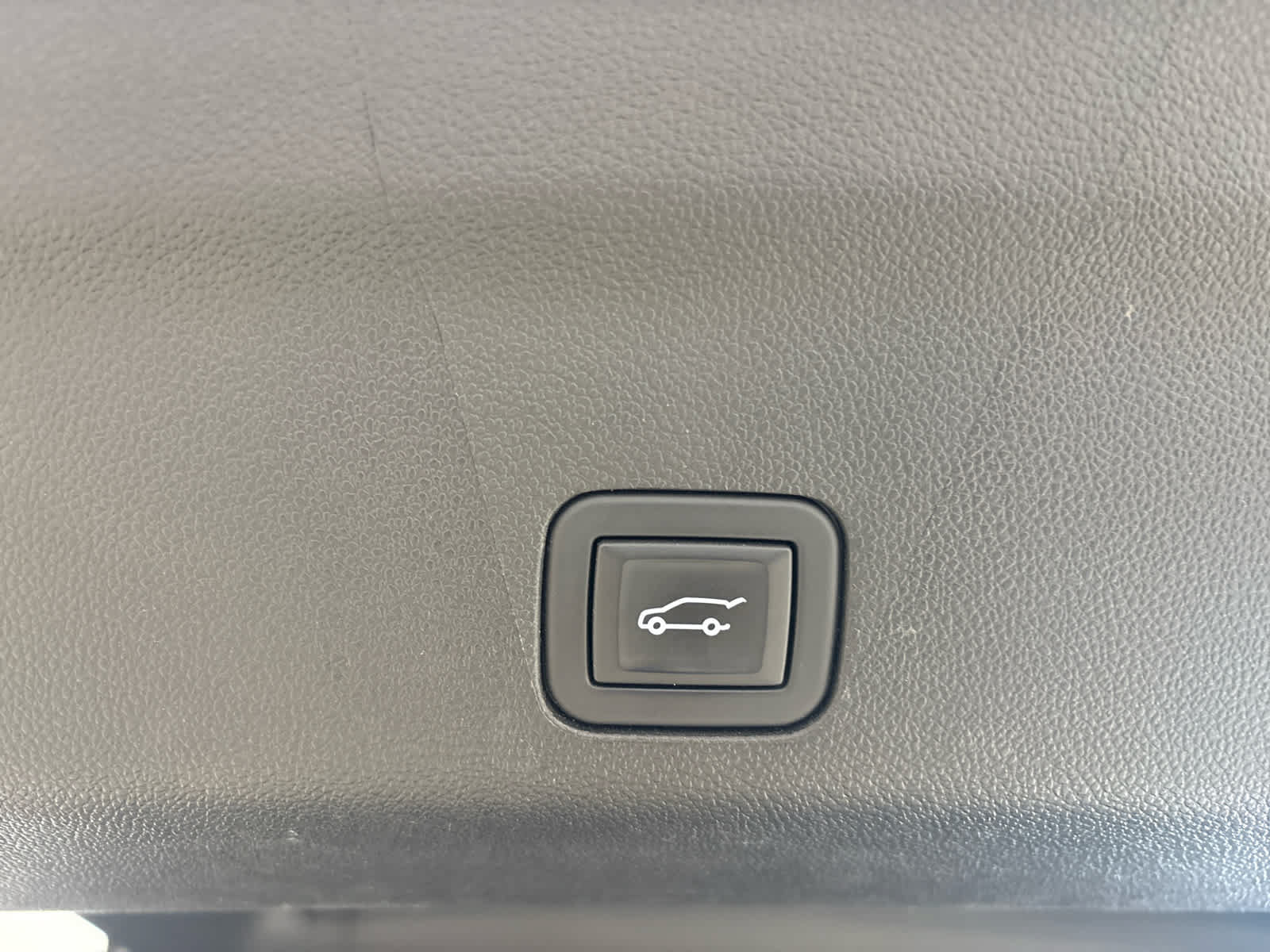 Used 2024 Chevrolet Suburban High Country AWD/4WD image 11