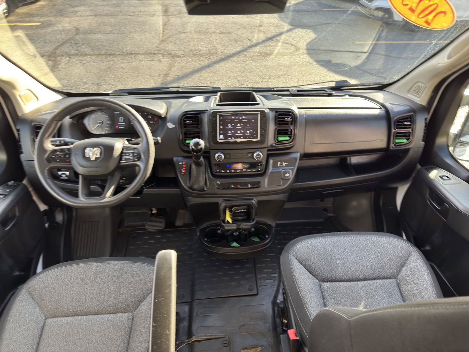 Used 2025 RAM ProMaster 2500 w/ Convenience Group FWD image 19
