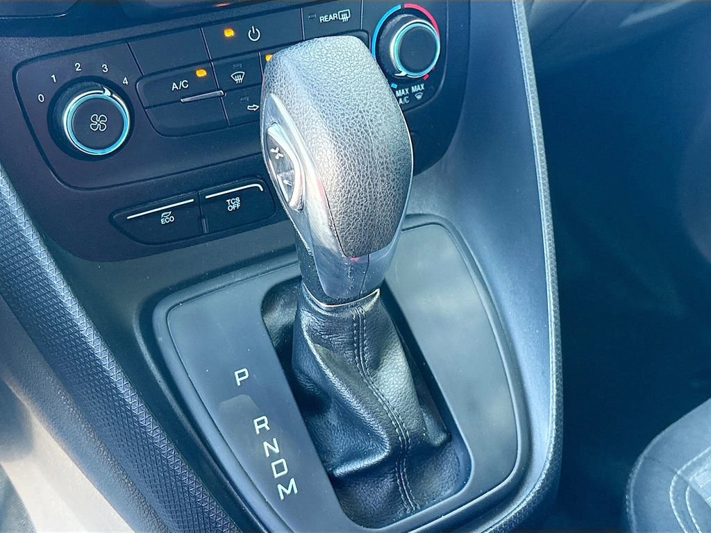 Used 2023 Ford Transit Connect XLT image 16