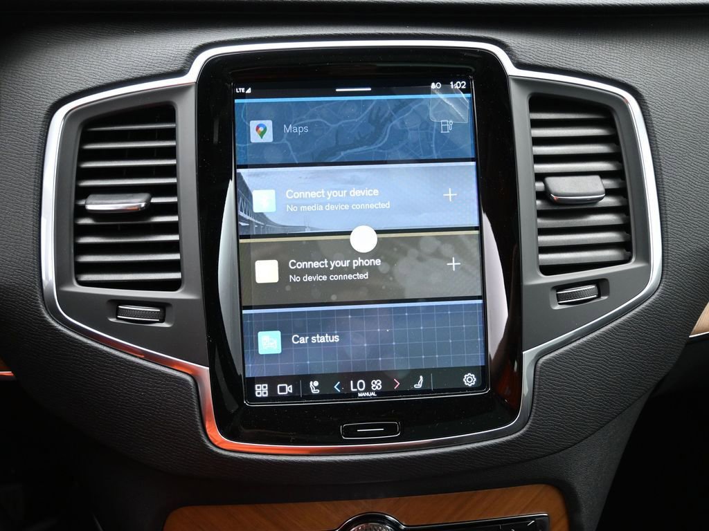 New 2025 Volvo XC90 T8 Core w/ Protection Package Premier image 13