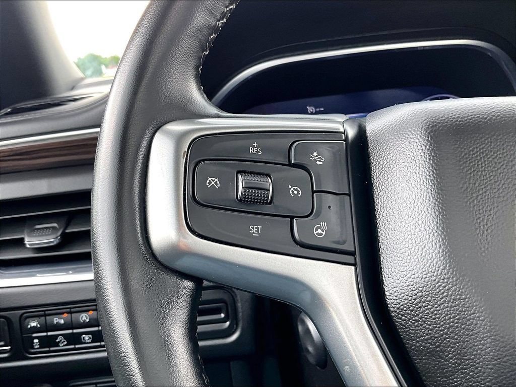 Used 2023 Chevrolet Tahoe Z71 w/ Luxury Package AWD/4WD image 24