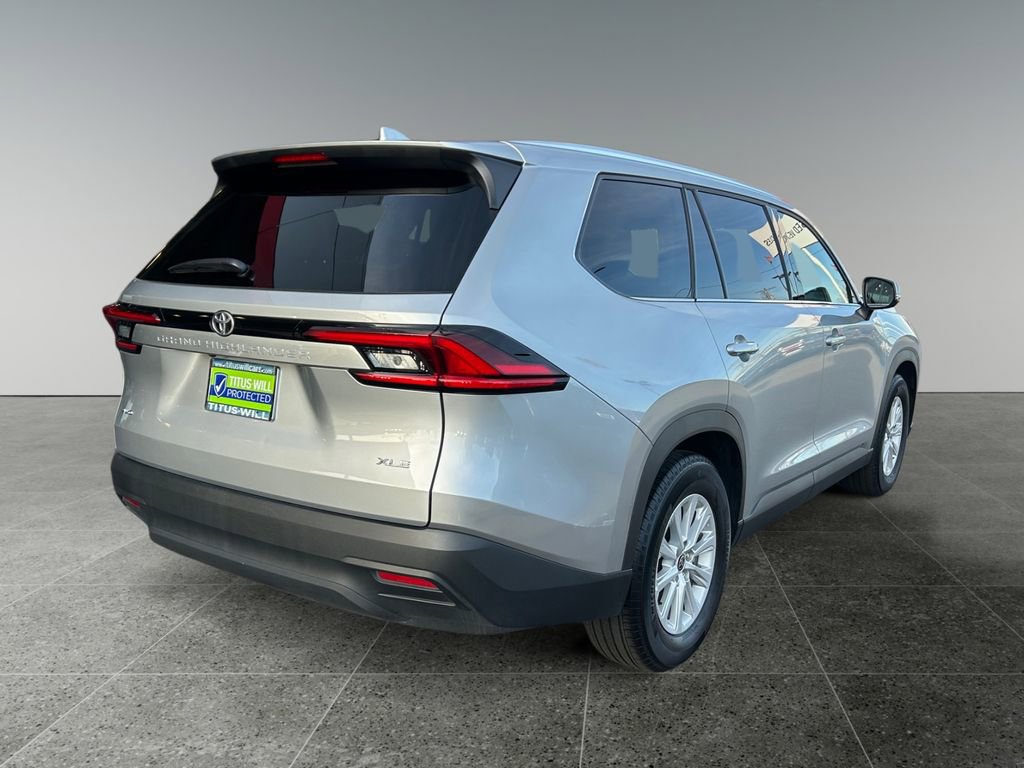 Used 2025 Toyota Grand Highlander AWD image 8