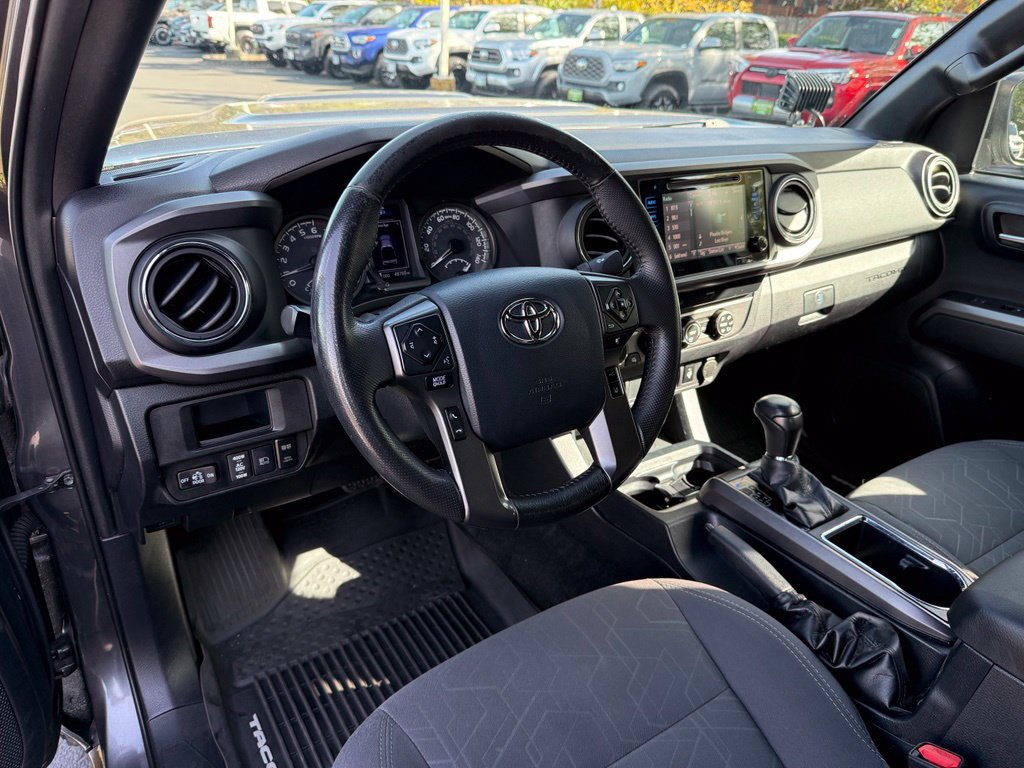 Used 2019 Toyota Tacoma TRD Sport AWD/4WD image 13