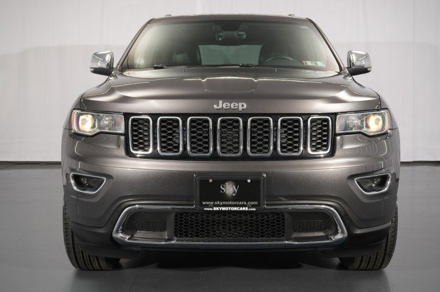 Used 2018 Jeep Grand Cherokee Limited AWD/4WD image 5