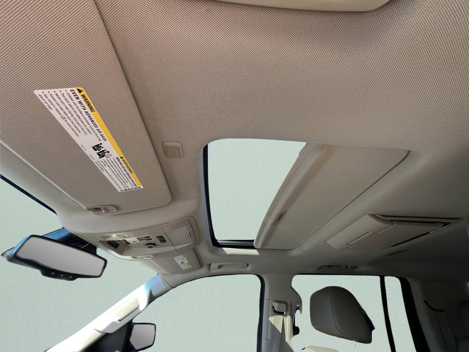 Used 2015 Chevrolet Suburban LTZ AWD/4WD image 16