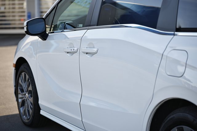 Certified 2025 Honda Odyssey Touring image 5