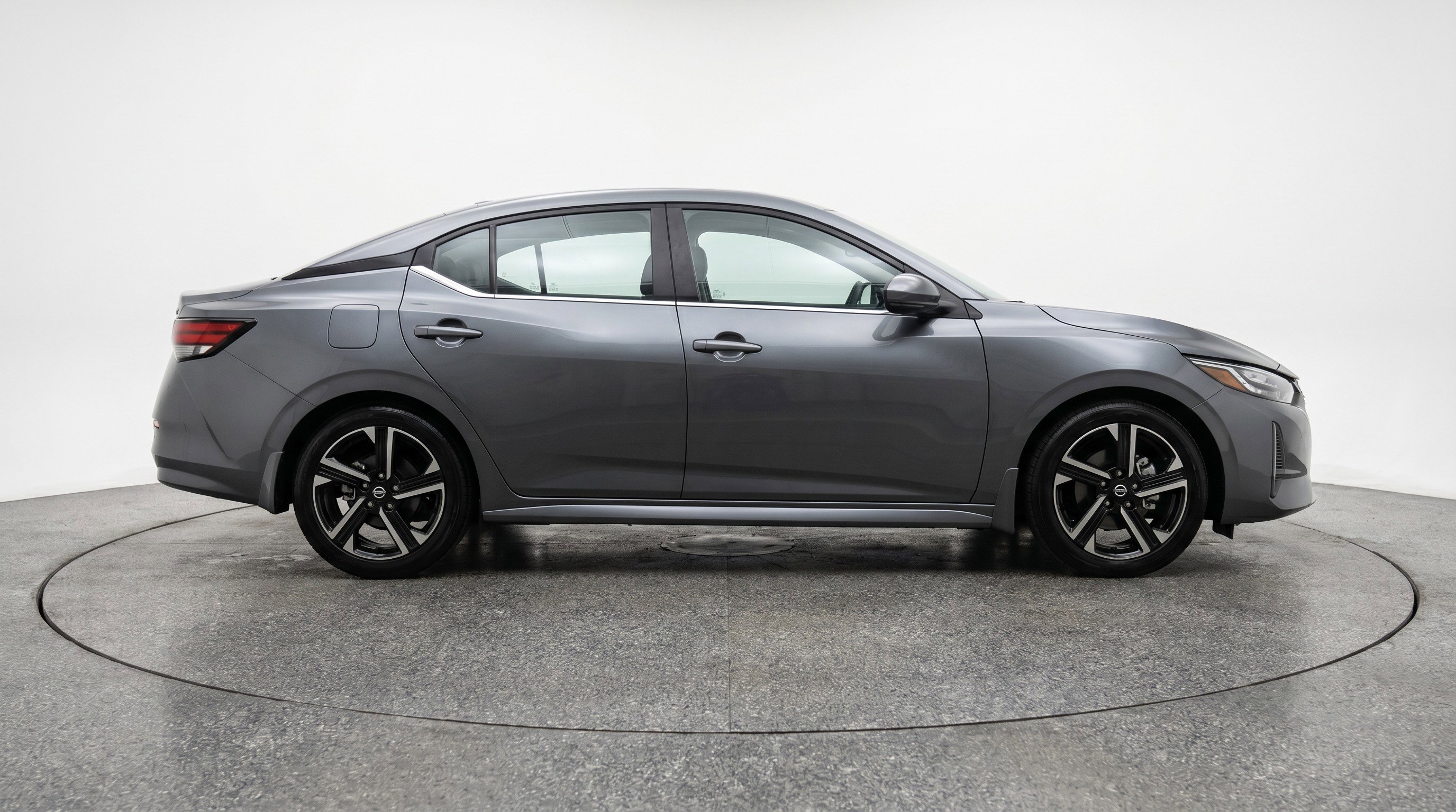 Used 2025 Nissan Sentra SV FWD image 11