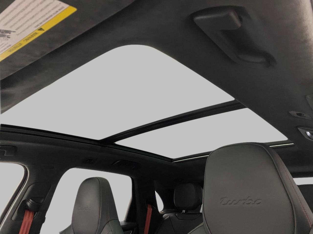 Used 2019 Porsche Cayenne Turbo image 37