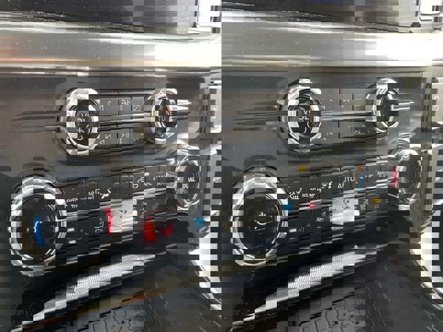 Used 2023 Ford F150 Lariat w/ Equipment Group 502A High image 19