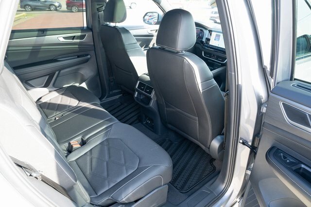 New 2026 Volkswagen Atlas Cross Sport SE image 38