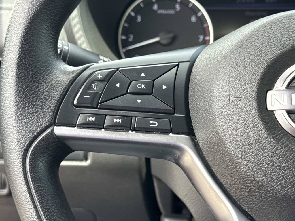 Certified 2025 Nissan Sentra SV FWD image 29