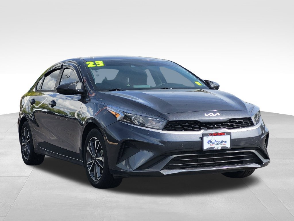 Used 2023 Kia Forte LXS FWD image 3