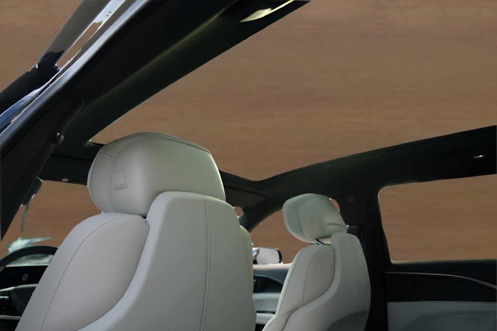 Used 2025 Cadillac Lyriq Luxury w/ LPO, Floor Liner Package RWD image 30