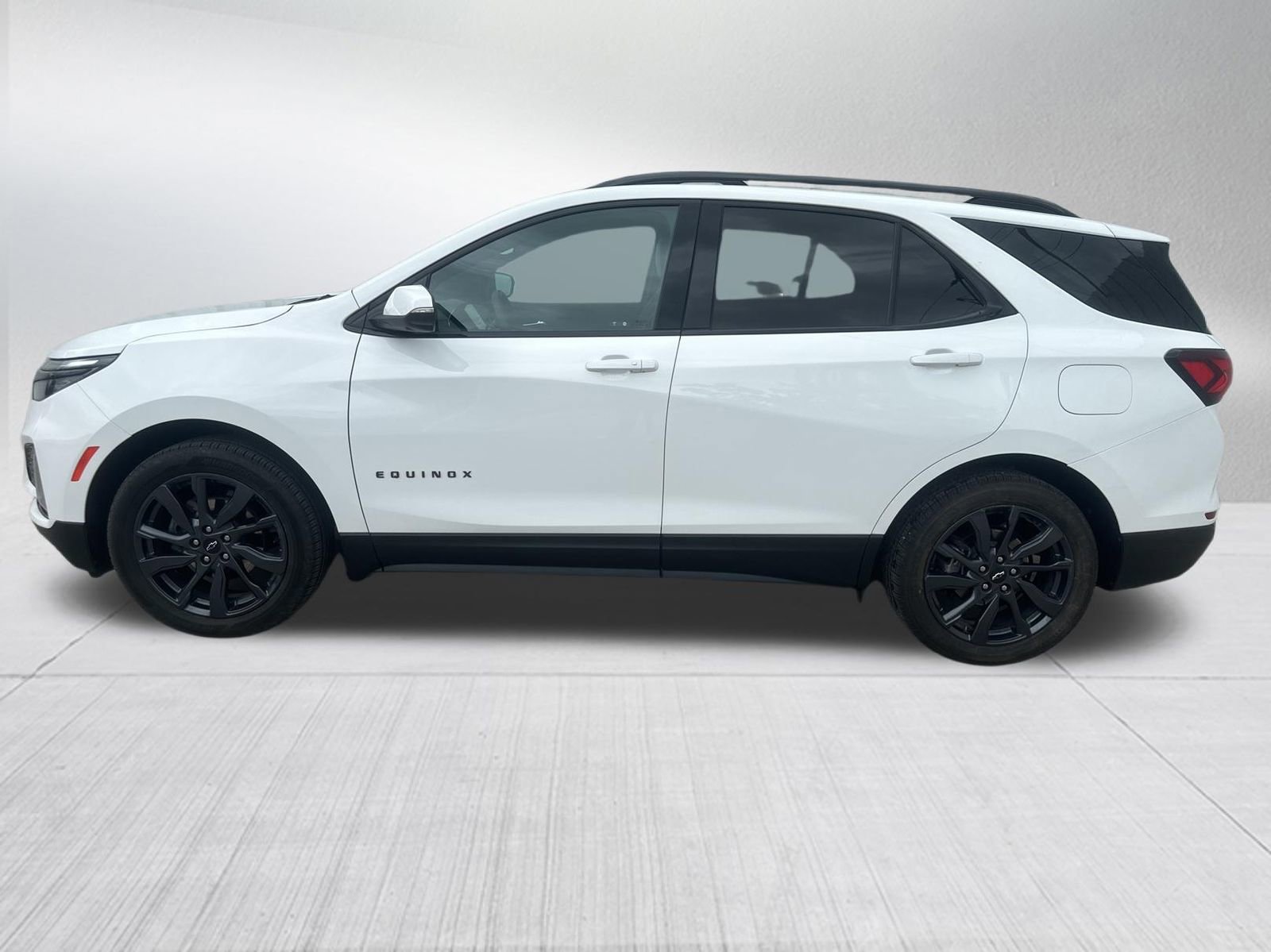 Used 2024 Chevrolet Equinox RS w/ RS Leather Package image 4