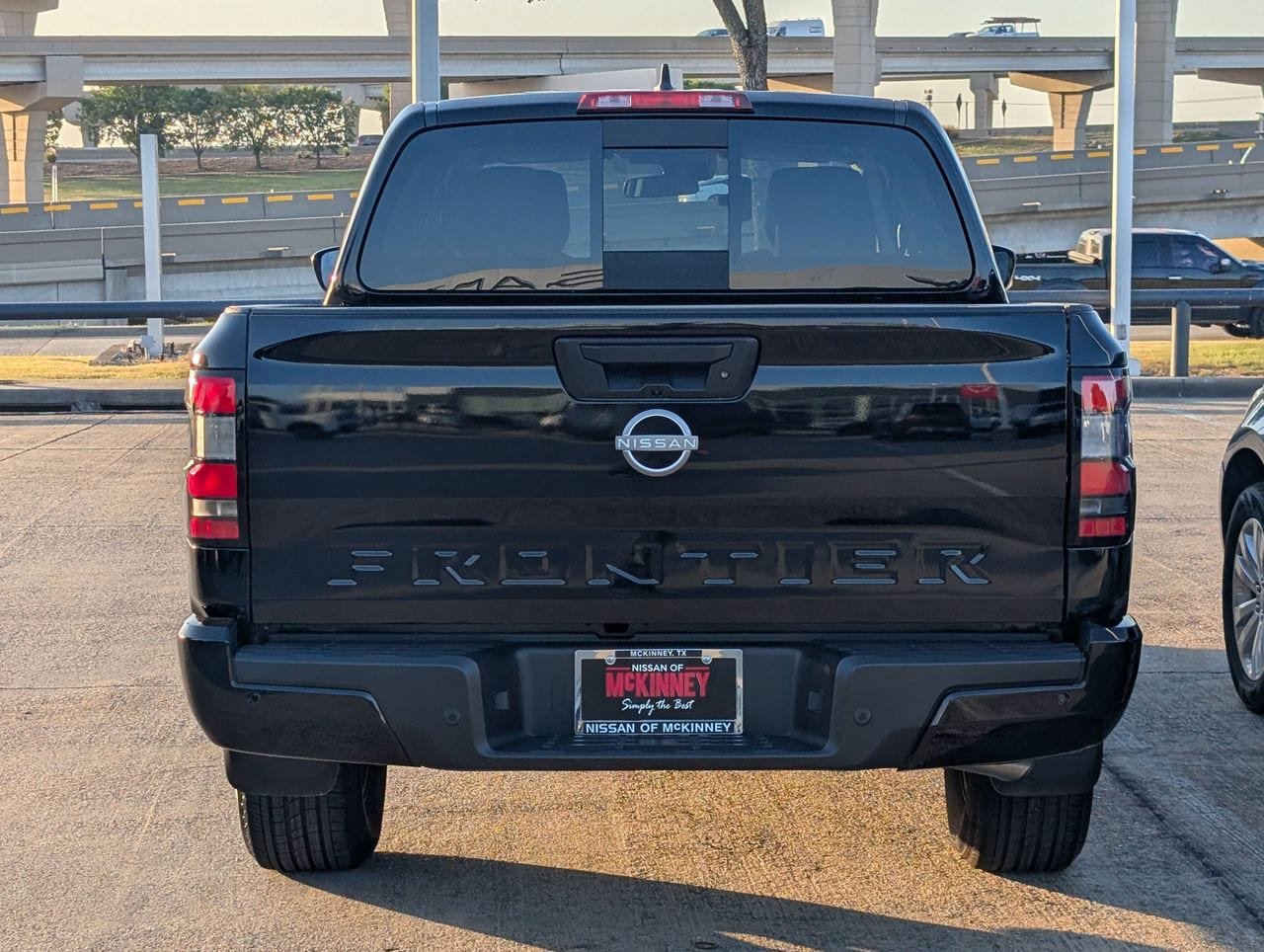 Certified 2025 Nissan Frontier SV RWD image 5