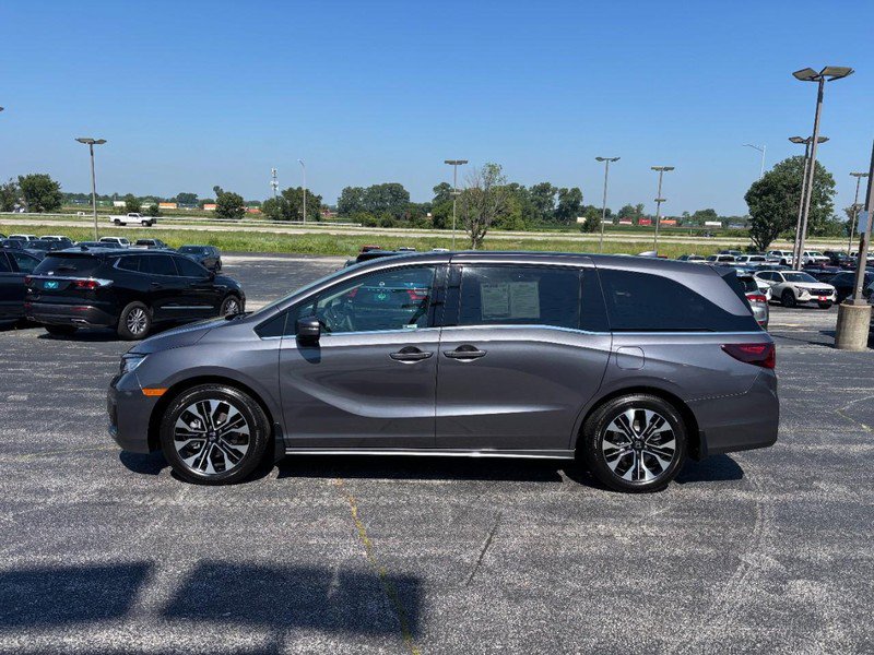 Used 2026 Honda Odyssey Elite image 2