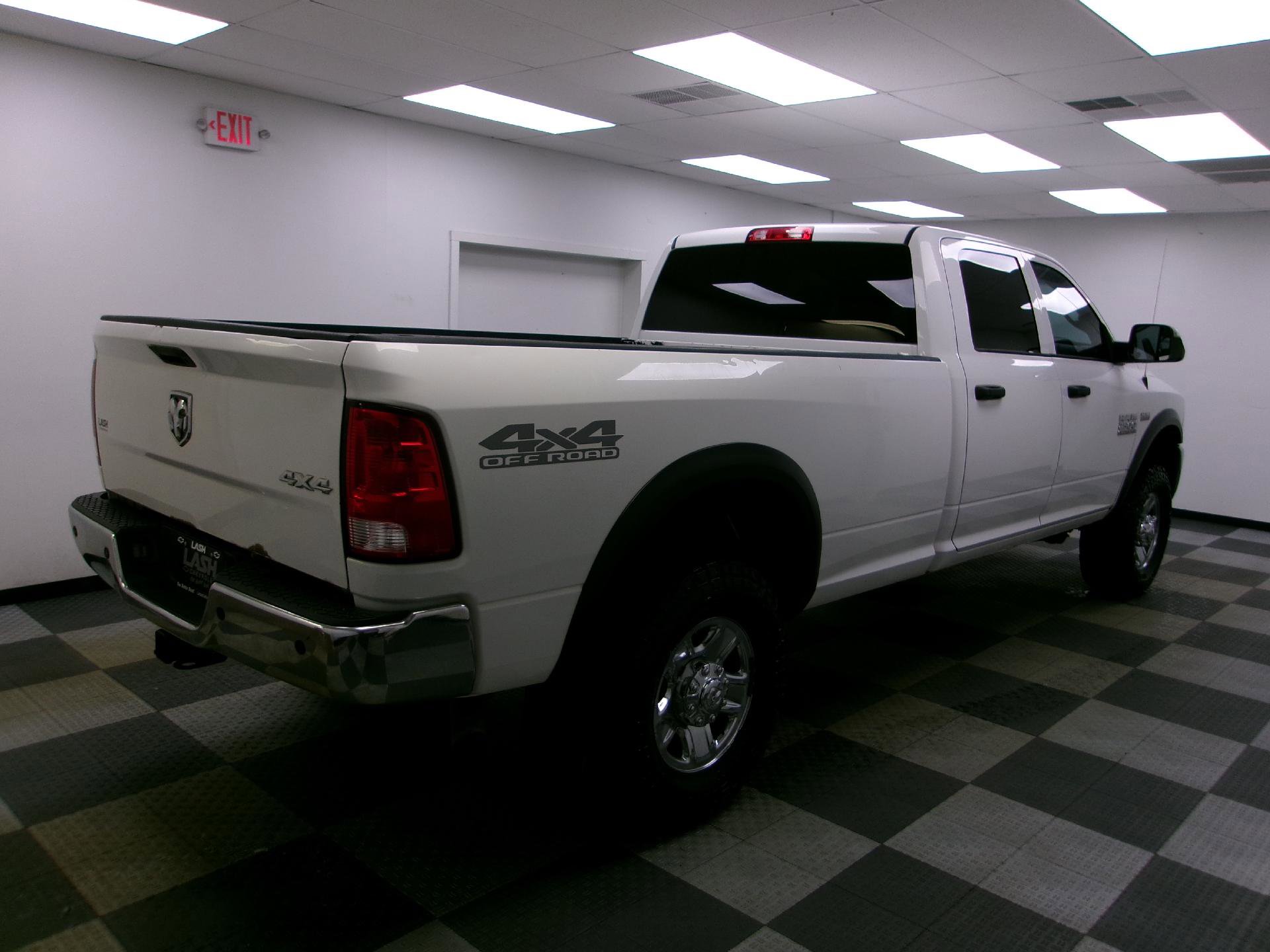 Used 2018 RAM 2500 Tradesman w/ Chrome Appearance Group image 13