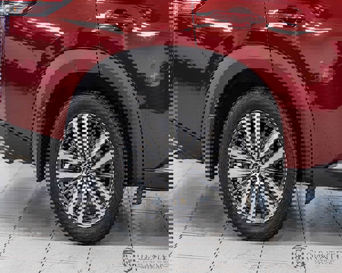 Used 2022 Nissan Pathfinder Platinum w/ Cargo Package image 10