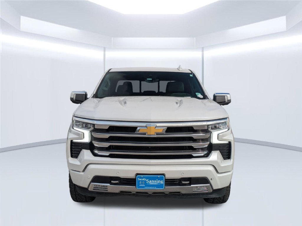 Used 2023 Chevrolet Silverado 1500 High Country w/ Technology Package AWD/4WD image 10