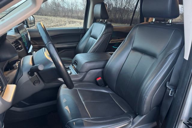 Used 2024 Ford Expedition Max XLT image 27