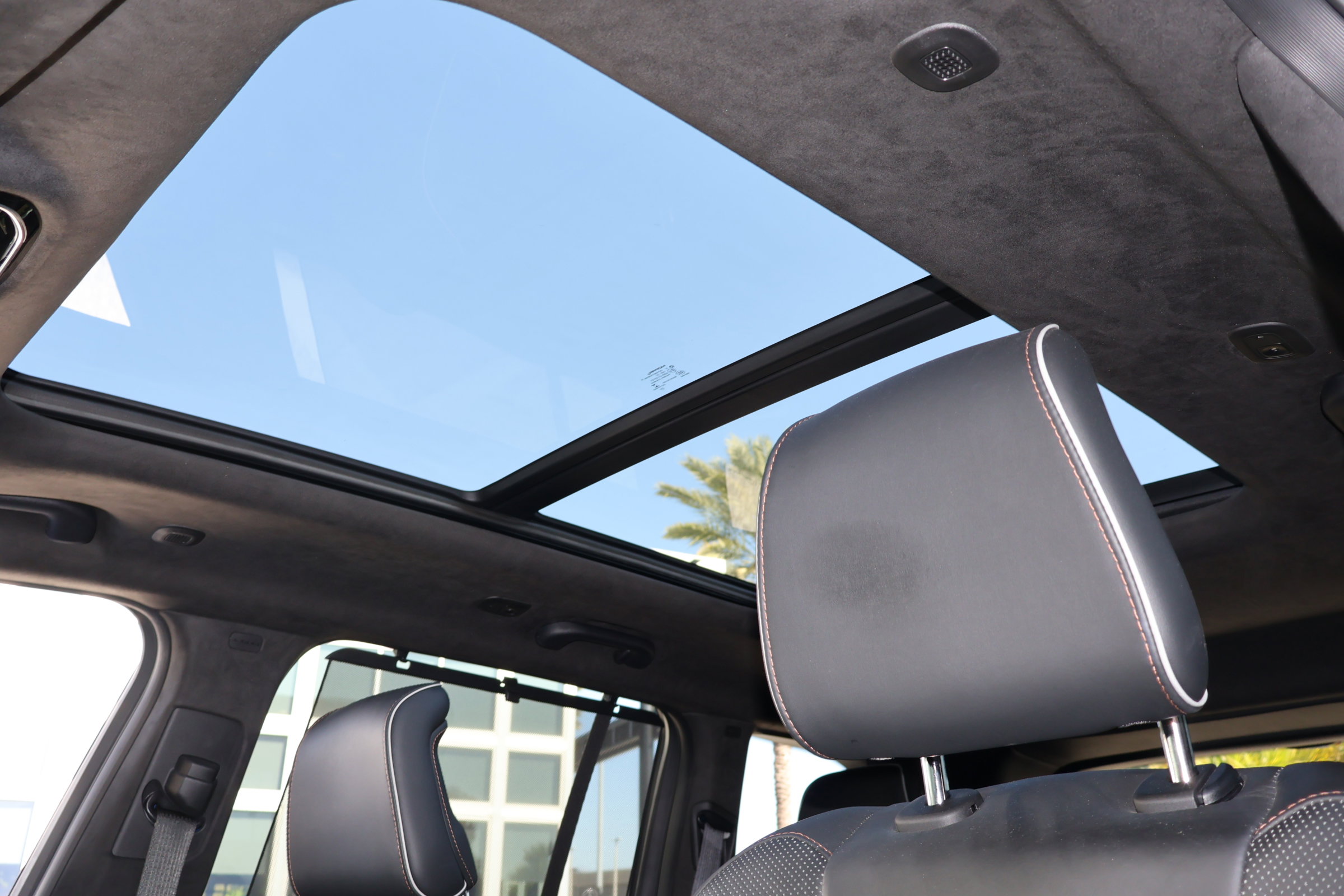 Used 2023 Jeep Grand Cherokee Summit image 5