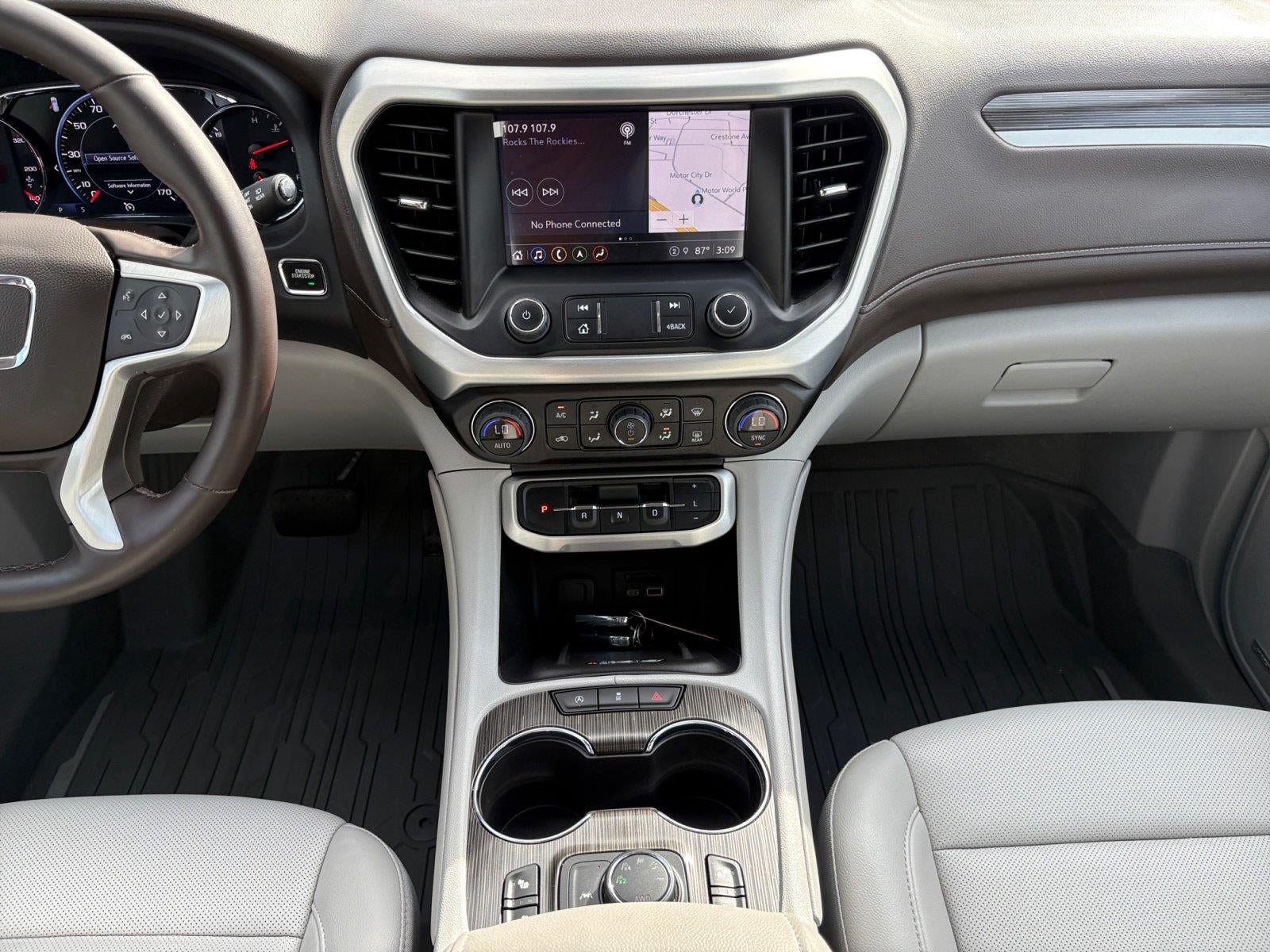 Certified 2023 GMC Acadia SLT w/ Technology Package AWD/4WD image 11