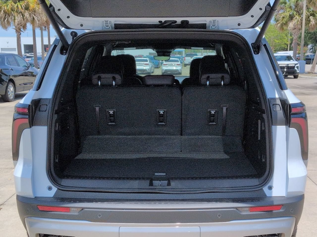 New 2026 Chevrolet Traverse Z71 w/ Enhanced Driving Package AWD/4WD image 23