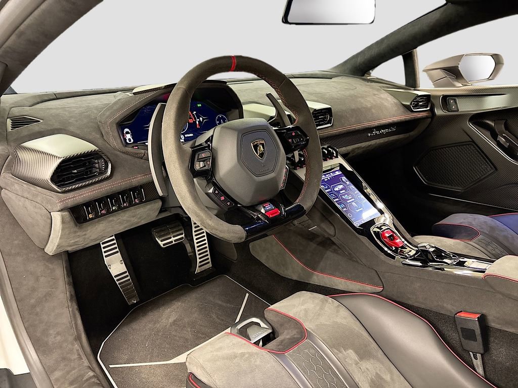 Used 2023 Lamborghini Huracan Sterrato image 9
